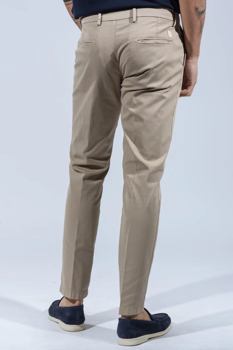 PANTALONE TASCA AMERIKA CAPRI RISVOLTO RASO - immagine 9