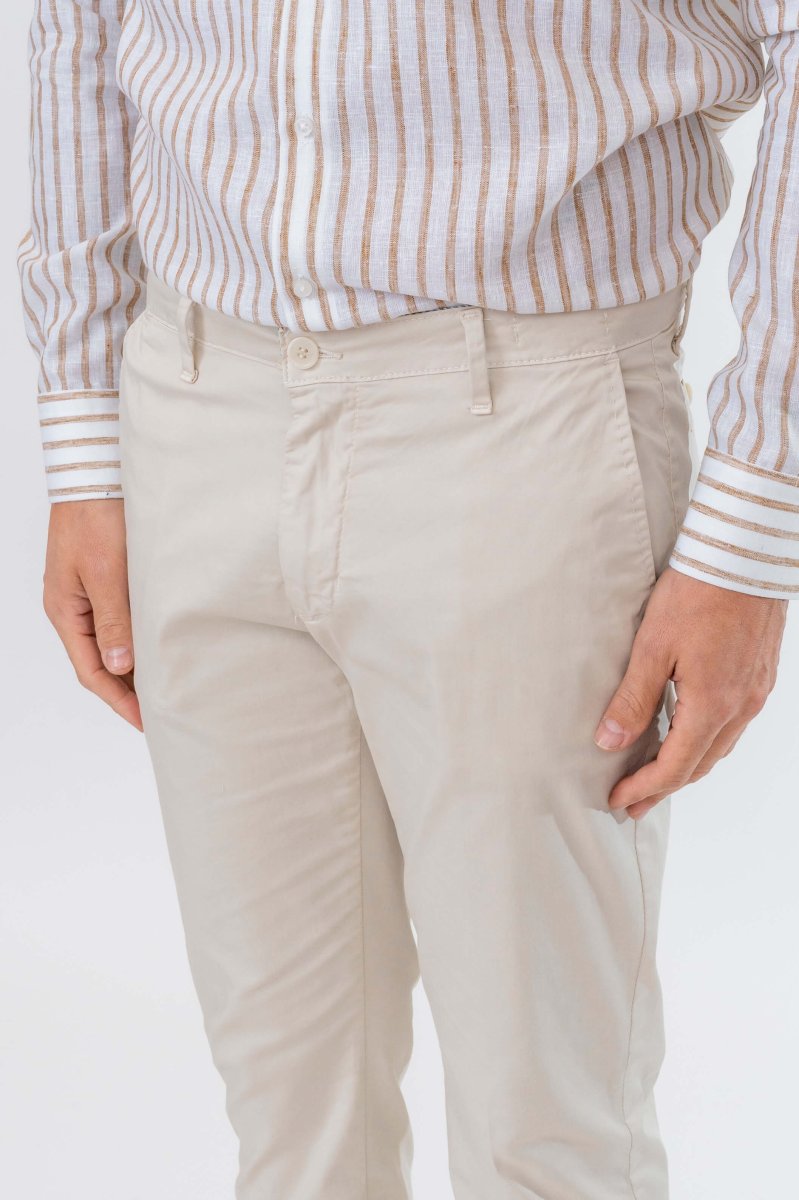 PANTALONE TASCA AMERIKA CAPRI RISVOLTO RASO - immagine 4