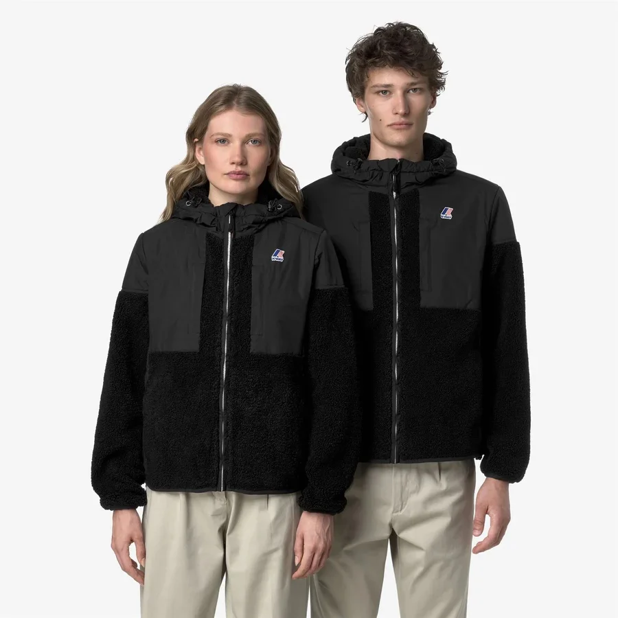 K-WAY SAMSON 4.0 ORSETTO
BLACK PURE
Felpa con cappuccio unisex in pile nero con cerniera e isolamento PrimaLoft
Style: K5122SW – Color: USY - immagine 2