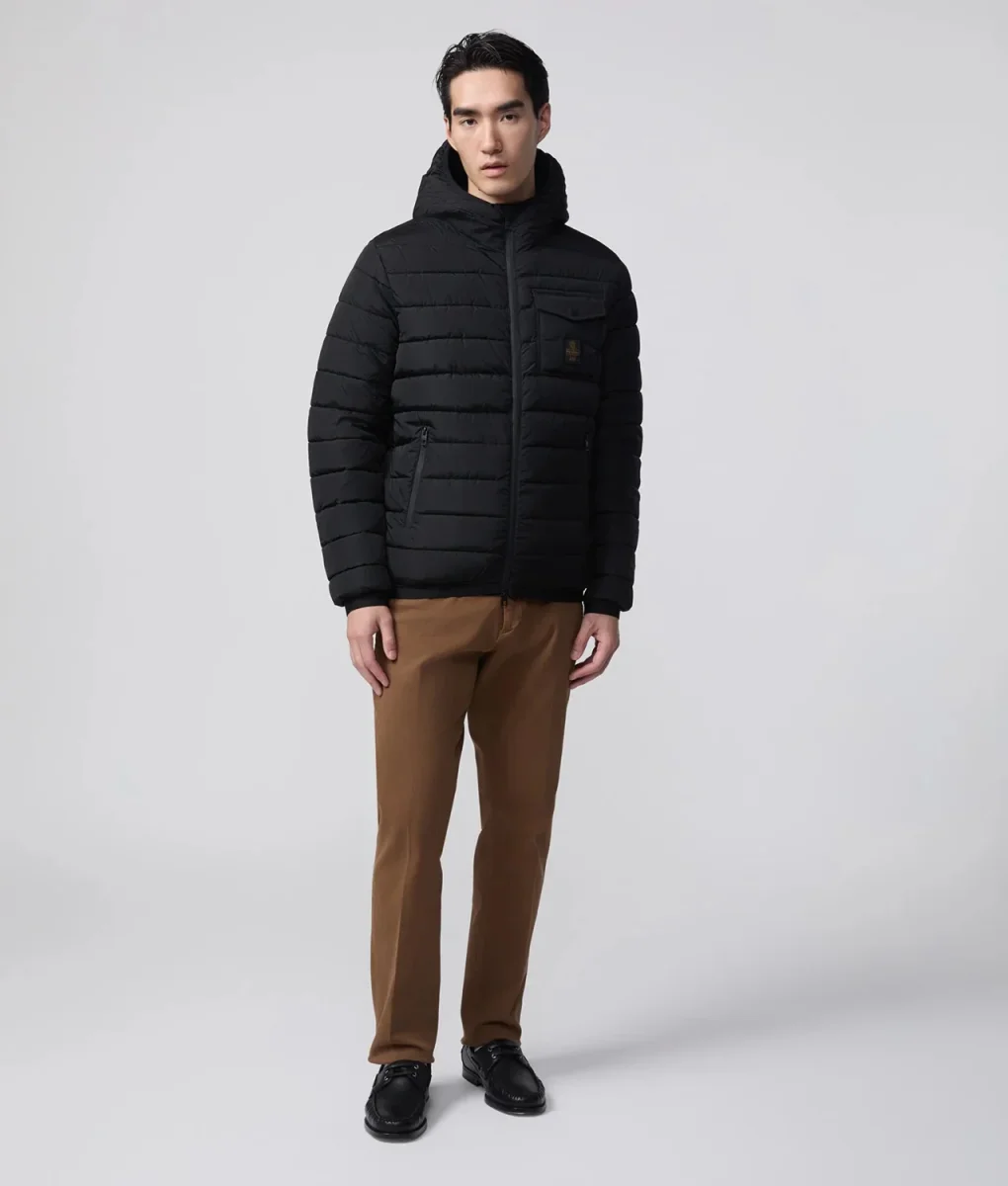 REFRIGIWEAR JOSH JACKET
Piumino invernale da Uomo. Un must-have per affrontare al meglio la stagione fredda. 100% nylon dal look iridescente. Imbottitura termica 100% animal-free che rende il capo caldo e piacevole da indossare. - immagine 3